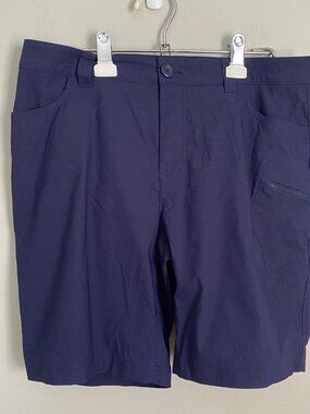 Eddie Bauer size 8 Cargo shorts Blue Hiking Walking Outdoors comfy Stretchy